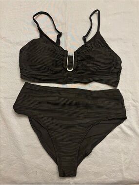 Black Pleated High-Waisted Bikini 2-Piece Set Adjustable Strap Women’s Large